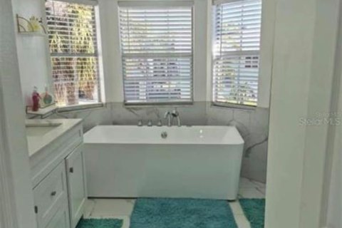 Casa en venta en New Port Richey, Florida, 4 dormitorios, 216.65 m2 № 2386308 - foto 23
