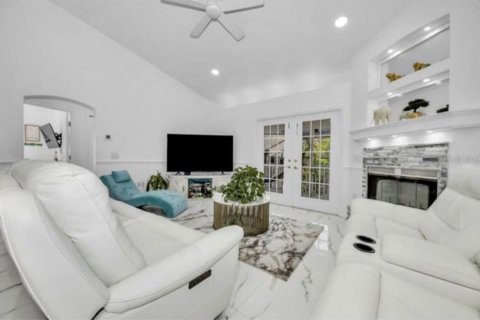Casa en venta en New Port Richey, Florida, 4 dormitorios, 216.65 m2 № 2386308 - foto 5
