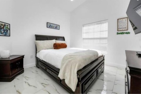 Casa en venta en New Port Richey, Florida, 4 dormitorios, 216.65 m2 № 2386308 - foto 24