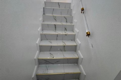 Casa en venta en New Port Richey, Florida, 4 dormitorios, 216.65 m2 № 2386308 - foto 2