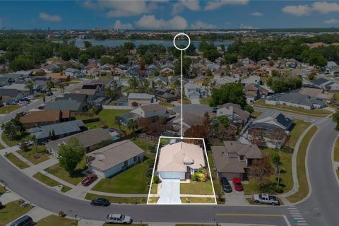 Villa ou maison à vendre à Kissimmee, Floride: 3 chambres, 128.3 m2 № 2096363 - photo 2