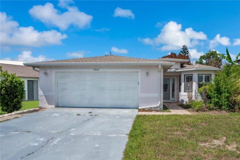 House in Kissimmee, Florida 3 bedrooms, 128.3 sq.m. № 2096363