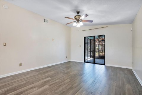 Villa ou maison à vendre à Kissimmee, Floride: 3 chambres, 128.3 m2 № 2096363 - photo 8