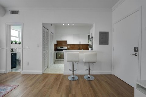 Condominio en venta en Miami Beach, Florida, 1 dormitorio, 48.31 m2 № 1784022 - foto 10