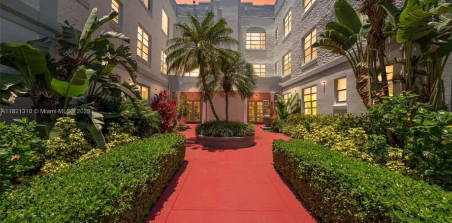 Condominio en Miami Beach, Florida, 1 dormitorio № 1784022