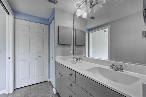 Copropriété à vendre à Venice, Floride: 2 chambres, 118.91 m2 № 2142185 - photo 23