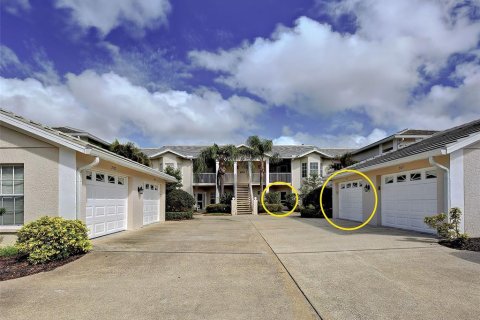 Condo à Venice, Floride, 2 chambres  № 2142185