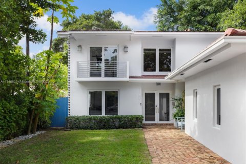 House in Coral Gables, Florida 3 bedrooms, 188.41 sq.m. № 1850544 - photo 2