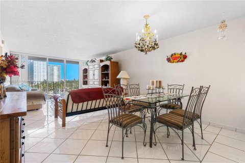 Condominio en venta en Pompano Beach, Florida, 1 dormitorio, 68.56 m2 № 1992765 - foto 5