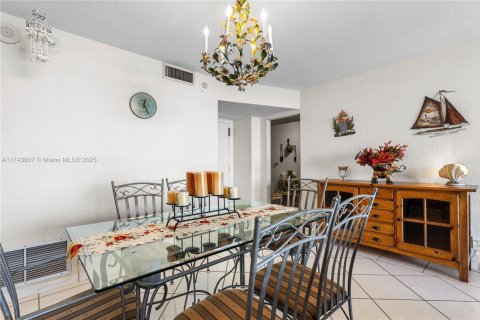 Condominio en venta en Pompano Beach, Florida, 1 dormitorio, 68.56 m2 № 1992765 - foto 8