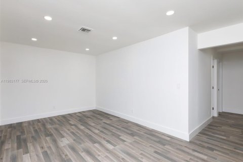 Купить виллу или дом в Корал-Спрингс, Флорида 3 спальни, 122.35м2, № 2024234 - фото 30