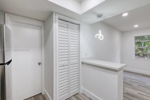 Купить виллу или дом в Корал-Спрингс, Флорида 3 спальни, 122.35м2, № 2024234 - фото 24