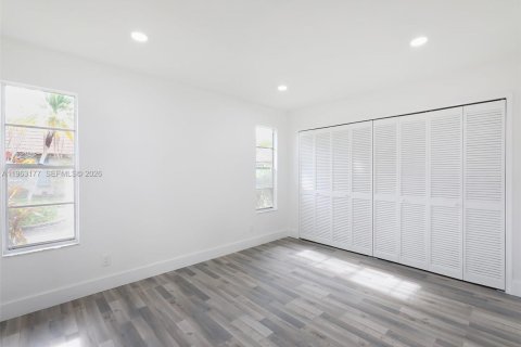 Купить виллу или дом в Корал-Спрингс, Флорида 3 спальни, 122.35м2, № 2024234 - фото 17