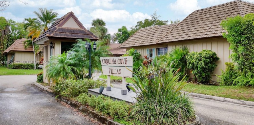 Дом в Корал-Спрингс, Флорида 3 спальни, 122.35м2 № 2024234