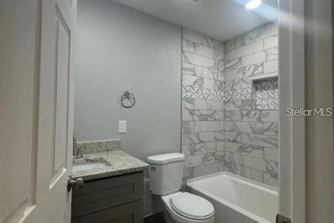 Снять в аренду квартиру в Хейнс-Сити, Флорида 4 комнаты, 92.9м2, № 2106489 - фото 7
