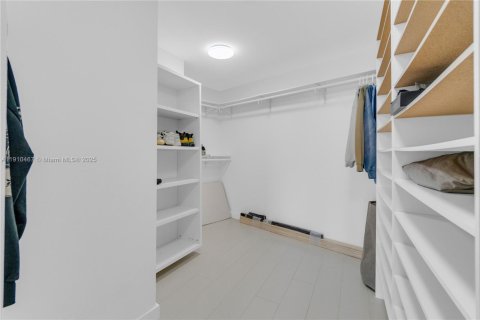 Купить кондоминиум в Майами, Флорида 2 спальни, 139.35м2, № 1970109 - фото 30