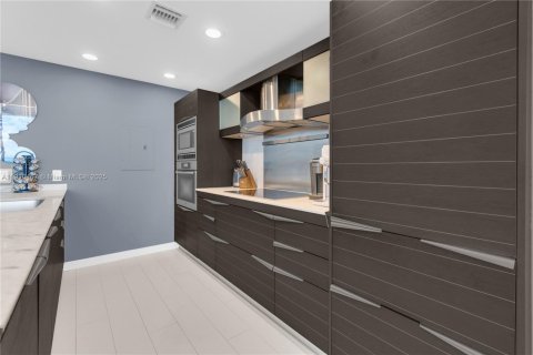 Купить кондоминиум в Майами, Флорида 2 спальни, 139.35м2, № 1970109 - фото 7