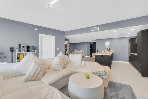 Купить кондоминиум в Майами, Флорида 2 спальни, 139.35м2, № 1970109 - фото 12