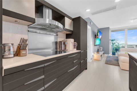 Купить кондоминиум в Майами, Флорида 2 спальни, 139.35м2, № 1970109 - фото 4