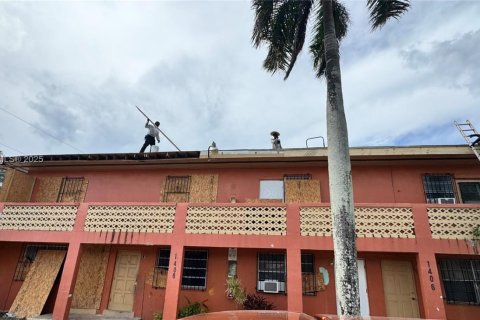 Commercial property in Florida City, Florida 349.96 sq.m. № 1921439