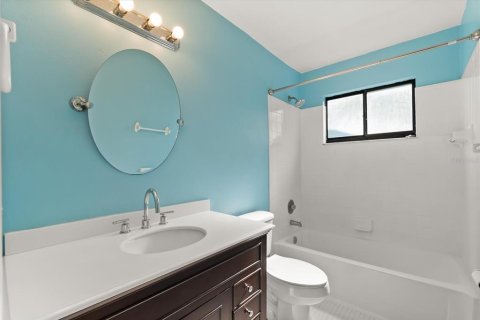 Casa en alquiler en Orlando, Florida, 3 dormitorios, 138.24 m2 № 1902629 - foto 13