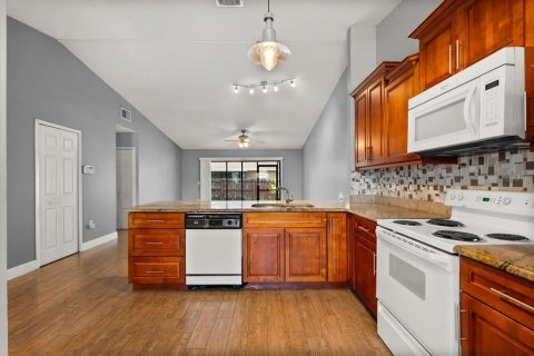 Casa en alquiler en Orlando, Florida, 3 dormitorios, 138.24 m2 № 1902629 - foto 7