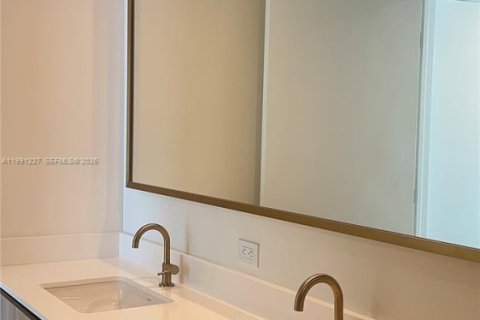 Copropriété à vendre à Miami, Floride: 1 chambre, 77.39 m2 № 2052375 - photo 4