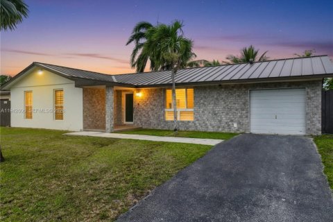 Casa en venta en Homestead, Florida, 3 dormitorios, 123.93 m2 № 2057927 - foto 2