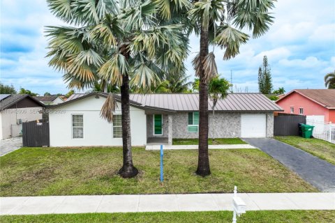 Casa en venta en Homestead, Florida, 3 dormitorios, 123.93 m2 № 2057927 - foto 5