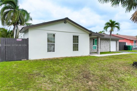 Casa en venta en Homestead, Florida, 3 dormitorios, 123.93 m2 № 2057927 - foto 7