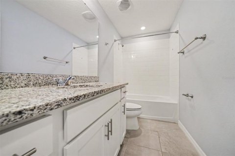 Touwnhouse à vendre à Kissimmee, Floride: 3 chambres, 148.92 m2 № 2295195 - photo 12