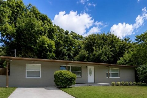 Casa en Brandon, Florida 5 dormitorios, 183.57 m2 № 2344839