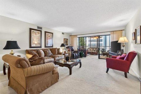 Condo in Clearwater, Florida, 4 bedrooms  № 2155653 - photo 6
