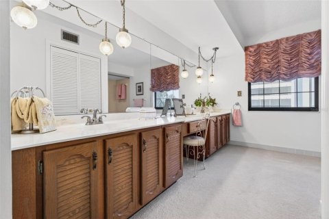 Condo in Clearwater, Florida, 4 bedrooms  № 2155653 - photo 12