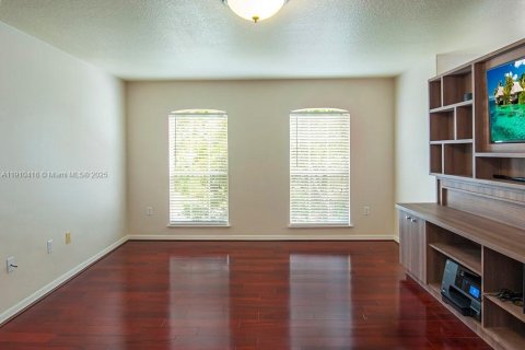 House in Vero Beach, Florida 5 bedrooms, 367.89 sq.m. № 1967464 - photo 16