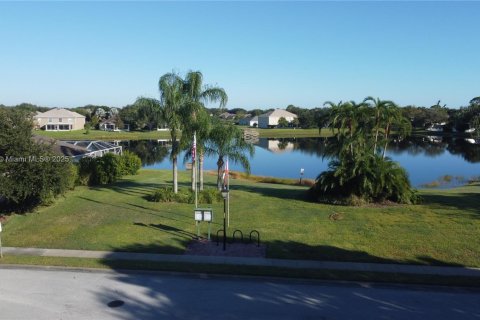 House in Vero Beach, Florida 5 bedrooms, 367.89 sq.m. № 1967464 - photo 4