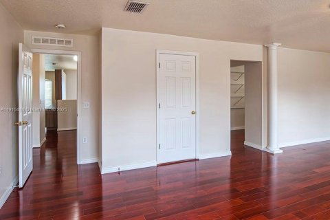 House in Vero Beach, Florida 5 bedrooms, 367.89 sq.m. № 1967464 - photo 21