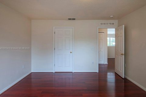 House in Vero Beach, Florida 5 bedrooms, 367.89 sq.m. № 1967464 - photo 20