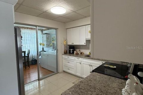 Copropriété à vendre à Kenneth City, Floride: 2 chambres, 77.57 m2 № 1774942 - photo 13