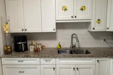 Copropriété à vendre à Kenneth City, Floride: 2 chambres, 77.57 m2 № 1774942 - photo 15