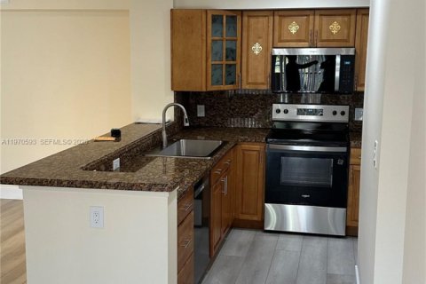 Condominio en venta en Hollywood, Florida, 2 dormitorios, 98.48 m2 № 2031507 - foto 4