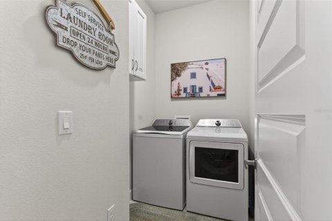House in Newberry, Florida 4 bedrooms, 159.7 sq.m. № 2106944 - photo 23