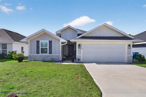 House in Newberry, Florida 4 bedrooms, 159.7 sq.m. № 2106944