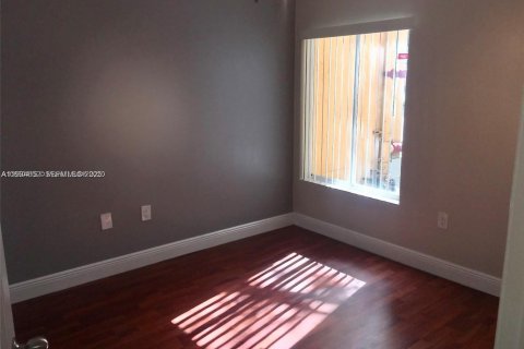 Condominio en venta en Oakland Park, Florida, 2 dormitorios, 116.69 m2 № 1993188 - foto 10