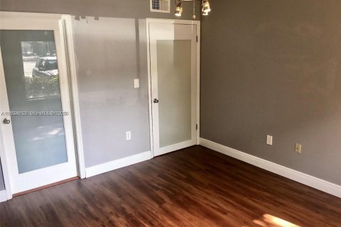 Condominio en venta en Oakland Park, Florida, 2 dormitorios, 116.69 m2 № 1993188 - foto 7