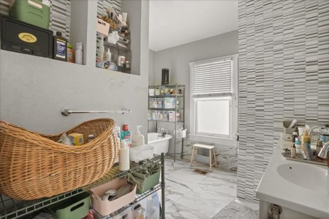 Casa en venta en Orlando, Florida, 4 dormitorios, 220.92 m2 № 2215539 - foto 10