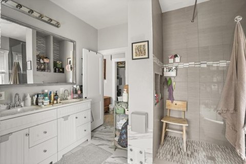 Casa en venta en Orlando, Florida, 4 dormitorios, 220.92 m2 № 2215539 - foto 11