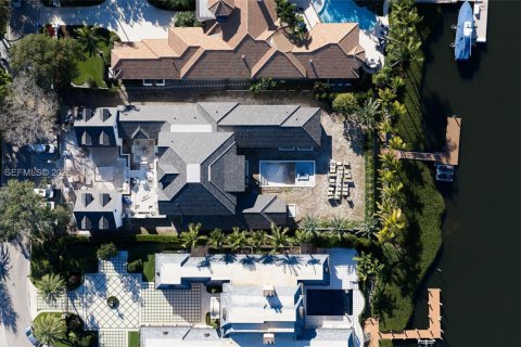 House in Jupiter, Florida 5 bedrooms, 836.86 sq.m. № 2007804