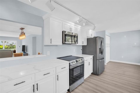 Copropriété à vendre à South Pasadena, Floride: 2 chambres, 137.5 m2 № 2334049 - photo 4