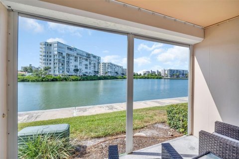 Copropriété à vendre à South Pasadena, Floride: 2 chambres, 137.5 m2 № 2334049 - photo 25